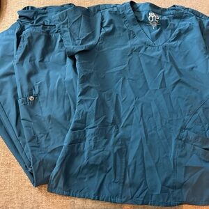 Barco One Women's Teal V-Neck Scrub Top and Pants Set